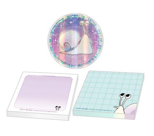 The Housekeeper of the Dungeon : Sticky Memo Pad with Sticker