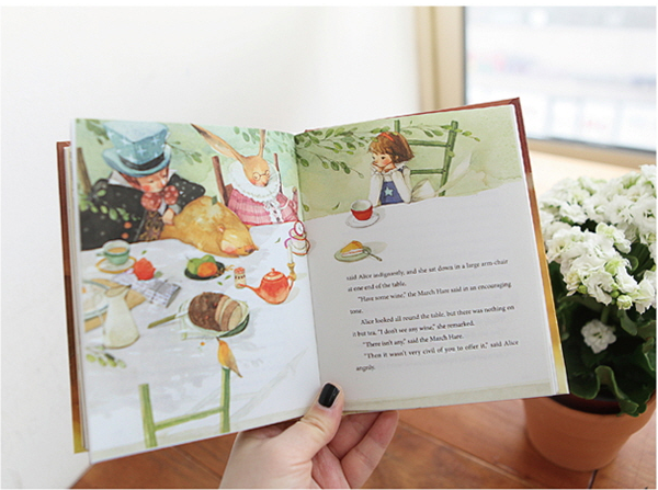 [English] Alice's Adventures in Wonderland, illustrated by Kim Minji